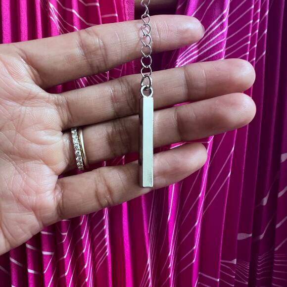 Elie Tahari Chain Halter Pleated Bright Pink Top Women's Size Large Loose Fit - Picture 9 of 11